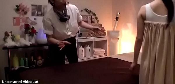  Japanese teen massage turns extremely weird